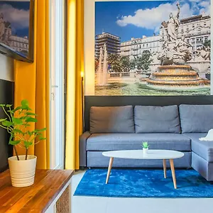 #3 Centre, Balcon, Lumineux, Stationnement Facile, Confort , Toulon France